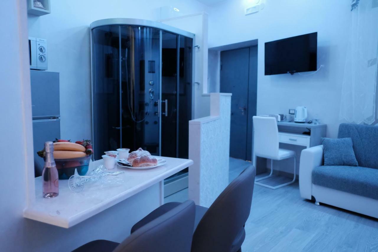 Luxury Holidays เนเปิลส์ ภายนอก รูปภาพ
